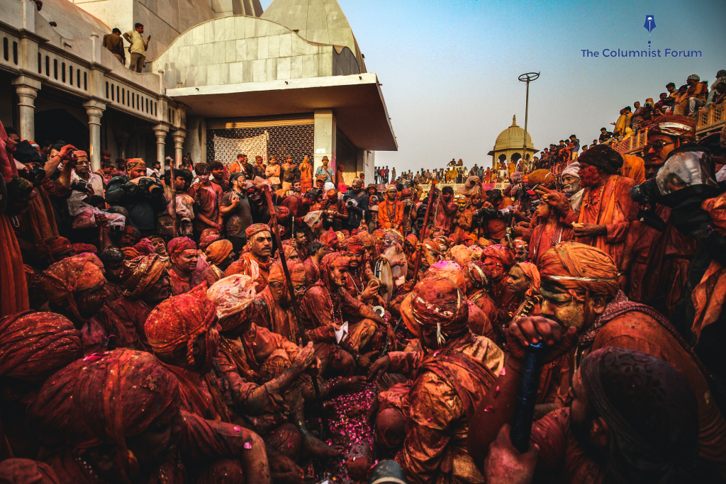 0,000 "Holi Ghosts" gather at Kashi's Cremation Grounds to honor Lord Shiva
