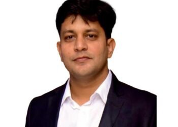 Dr. Rajat Dentist Lucknow - Smile Makeover Specialist